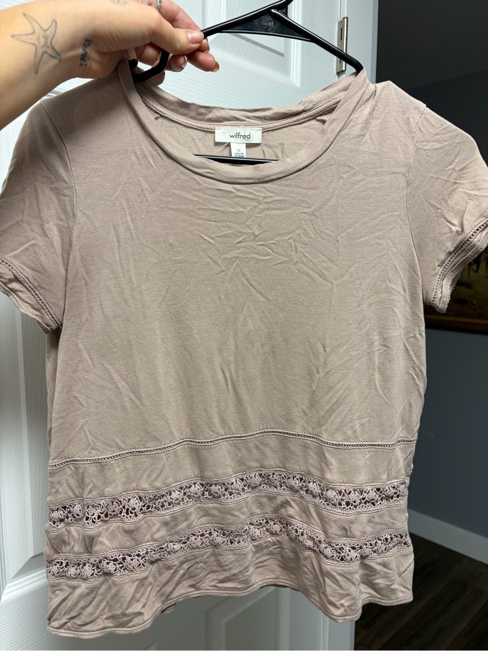 Aritzia women’s lace top